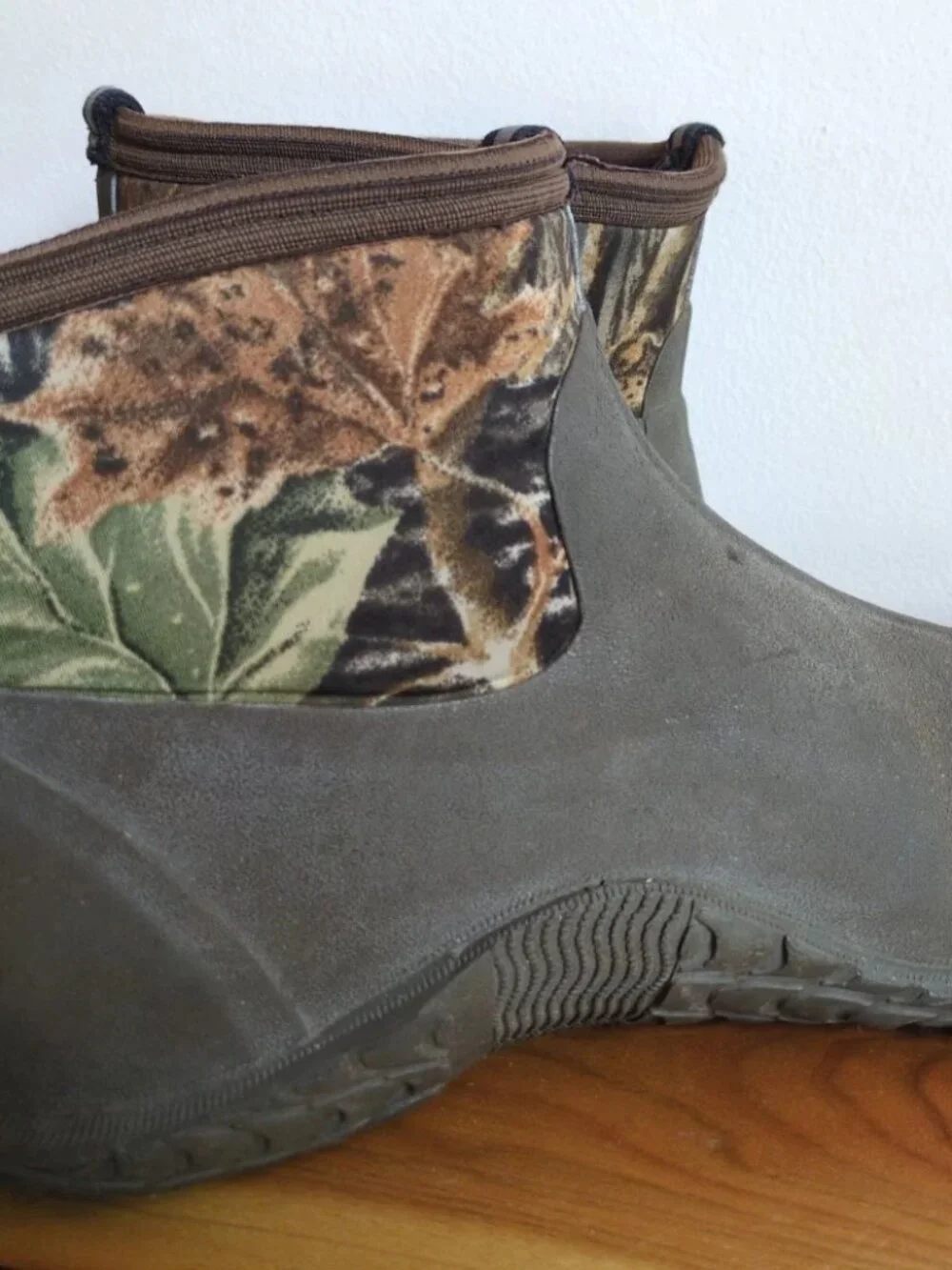 Cabelas Muck Boot Company Ankle Boots Women's Size 12 Waterproof Camo Shoes